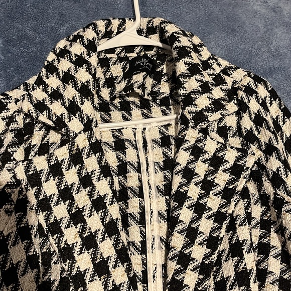 Beautiful coat new whit pockets - Picture 2 of 4